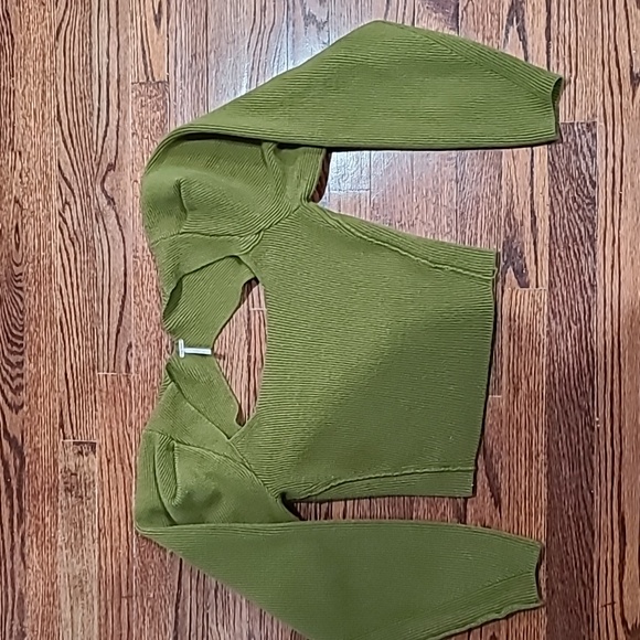 Free People Green sweater - Picture 1 of 8